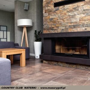 Kamień elewacyjny cięty czterostronnie szerokość 10 cm (ok. 397 zł brutto/m2)