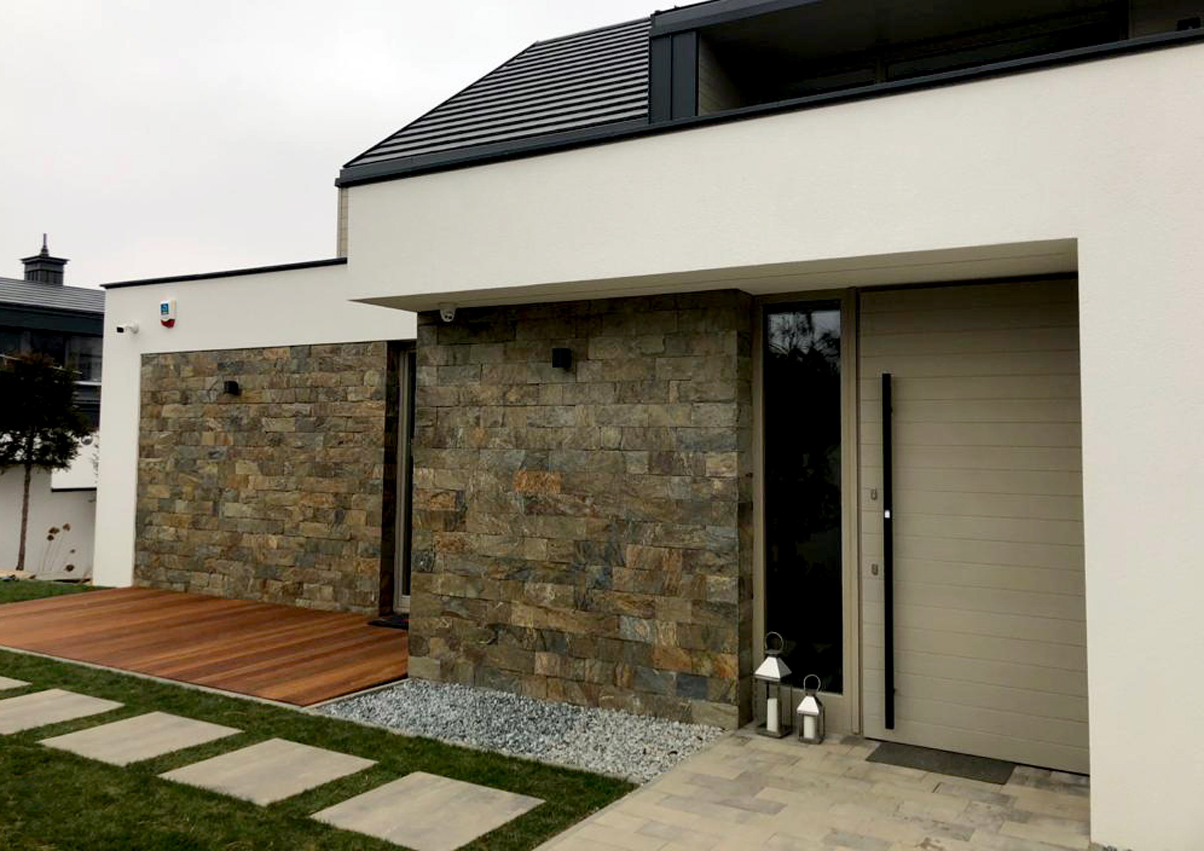 Kamień elewacyjny cięty czterostronnie szerokość 15 cm (ok. 397 zł brutto/m2) - obrazek 3