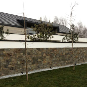 Kamień elewacyjny cięty czterostronnie szerokość 15 cm (ok. 397 zł brutto/m2)