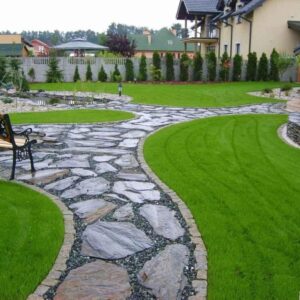 Kamień ścieżkowy (ok. 111 zł brutto/m2)